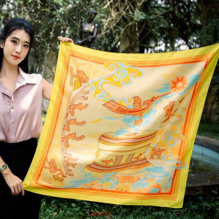 Khăn lụa vuông KTS 2 mặt Yellow 66x66 cm